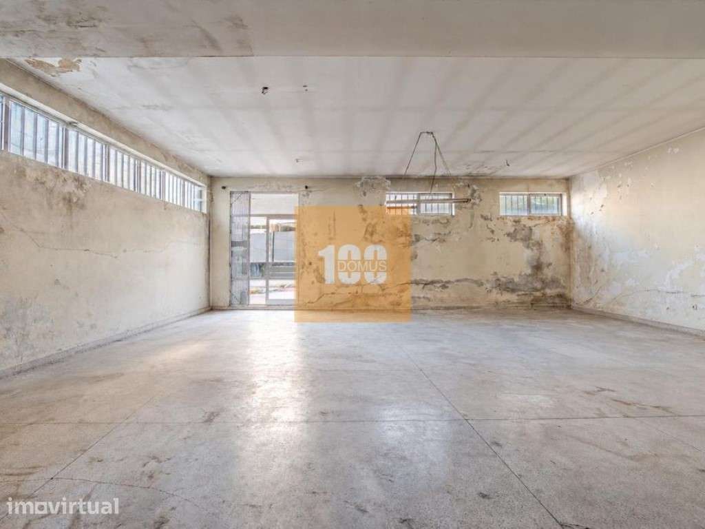 Apartamento/Loja na Rua das Doze Casas - Grande imagem: 2/23