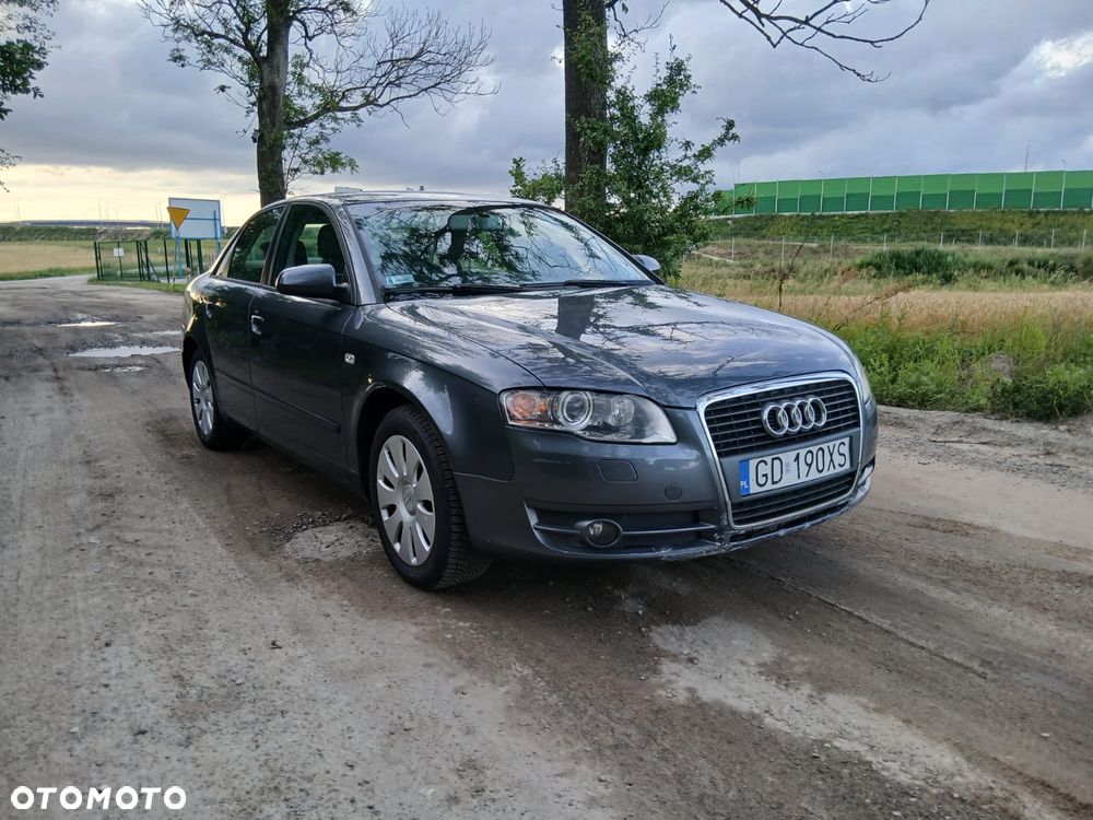 Audi A4 Limousine - 3