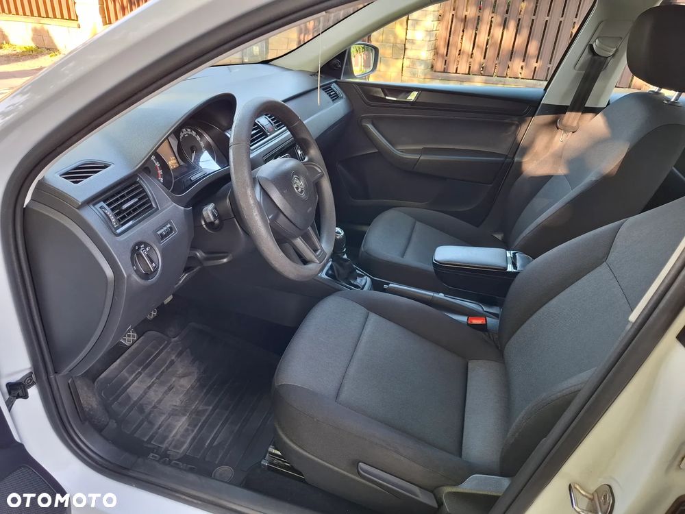 Skoda RAPID - 11