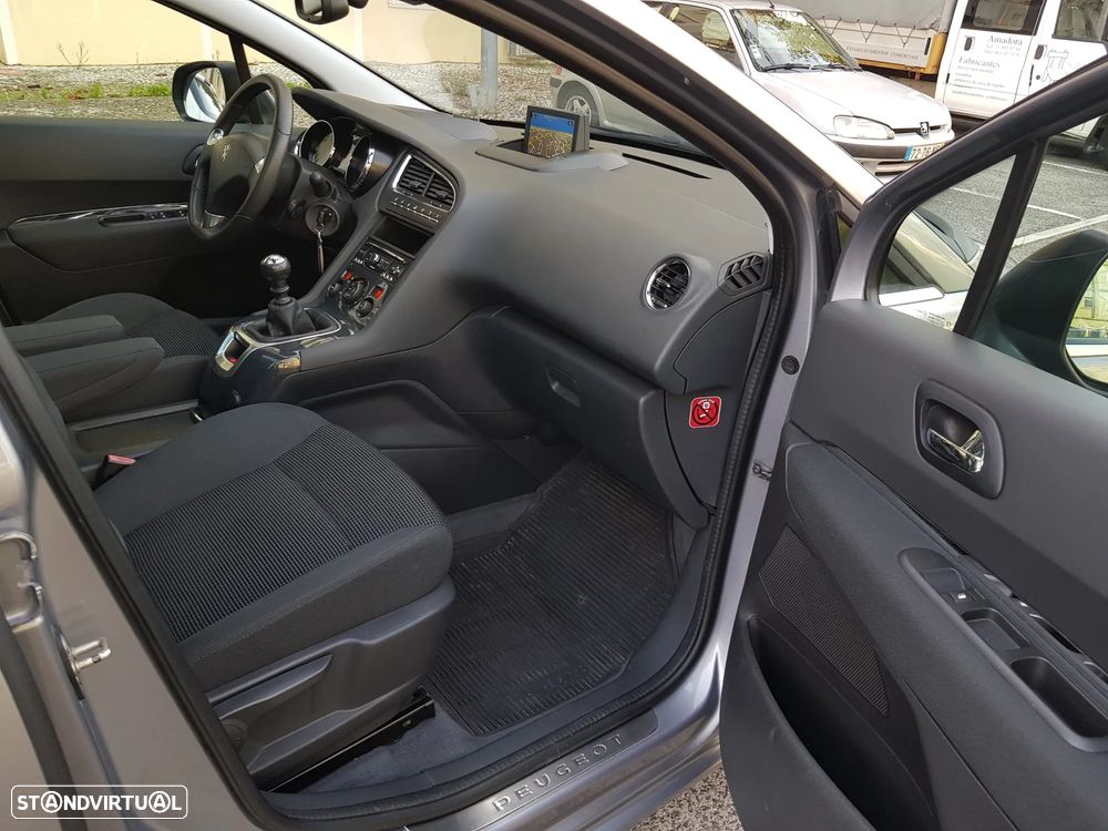 Peugeot 5008 1.6 BlueHDi Allure J17 - 37