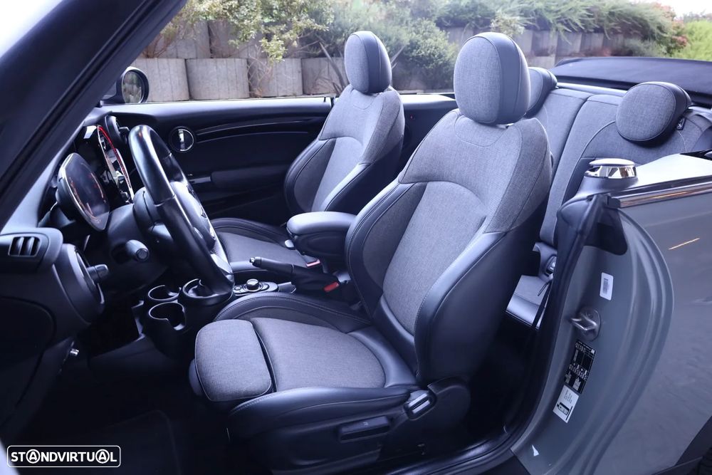 MINI Cabrio Cooper Auto - 43