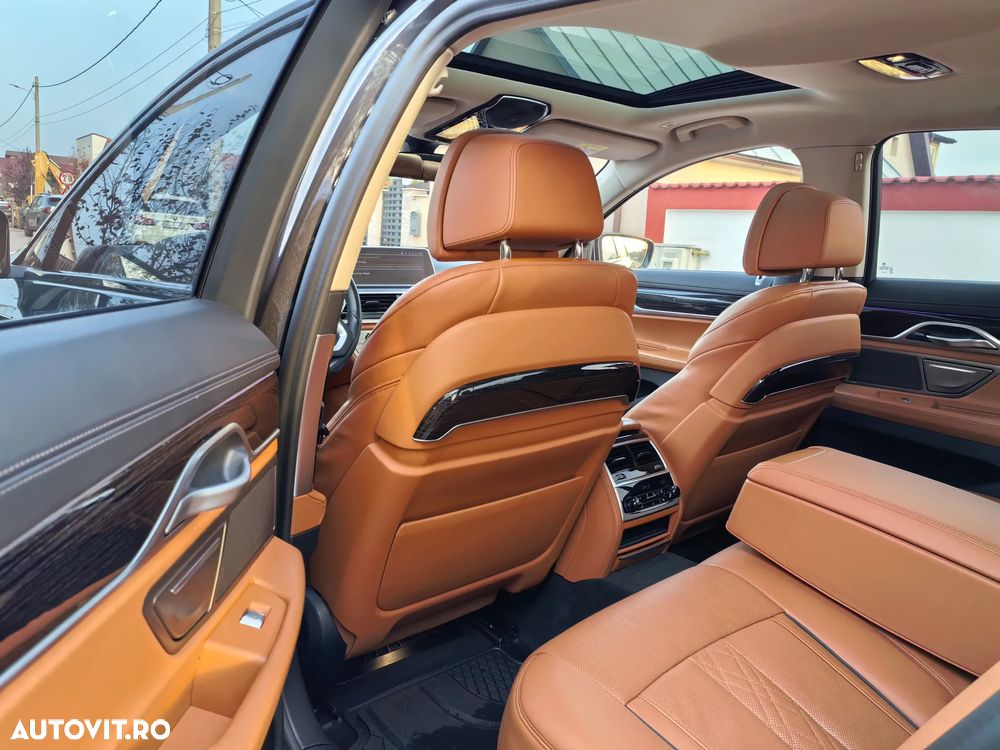 BMW Seria 7 750i xDrive - 15