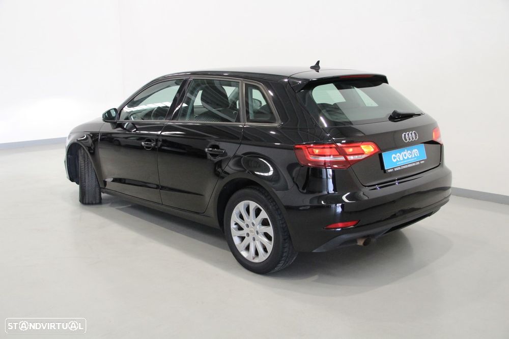 Audi A3 Sportback 1.0 TFSI design - 25