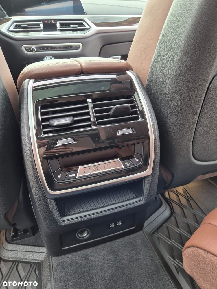 BMW X7 xDrive40d mHEV - 35