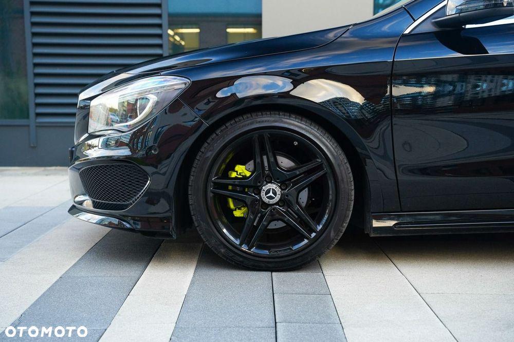 Mercedes-Benz CLA 200 7G-DCT AMG Line - 15