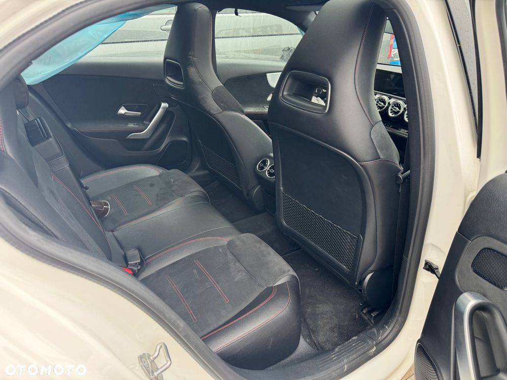 Mercedes-Benz Klasa A 250 Sport 7G-DCT - 29