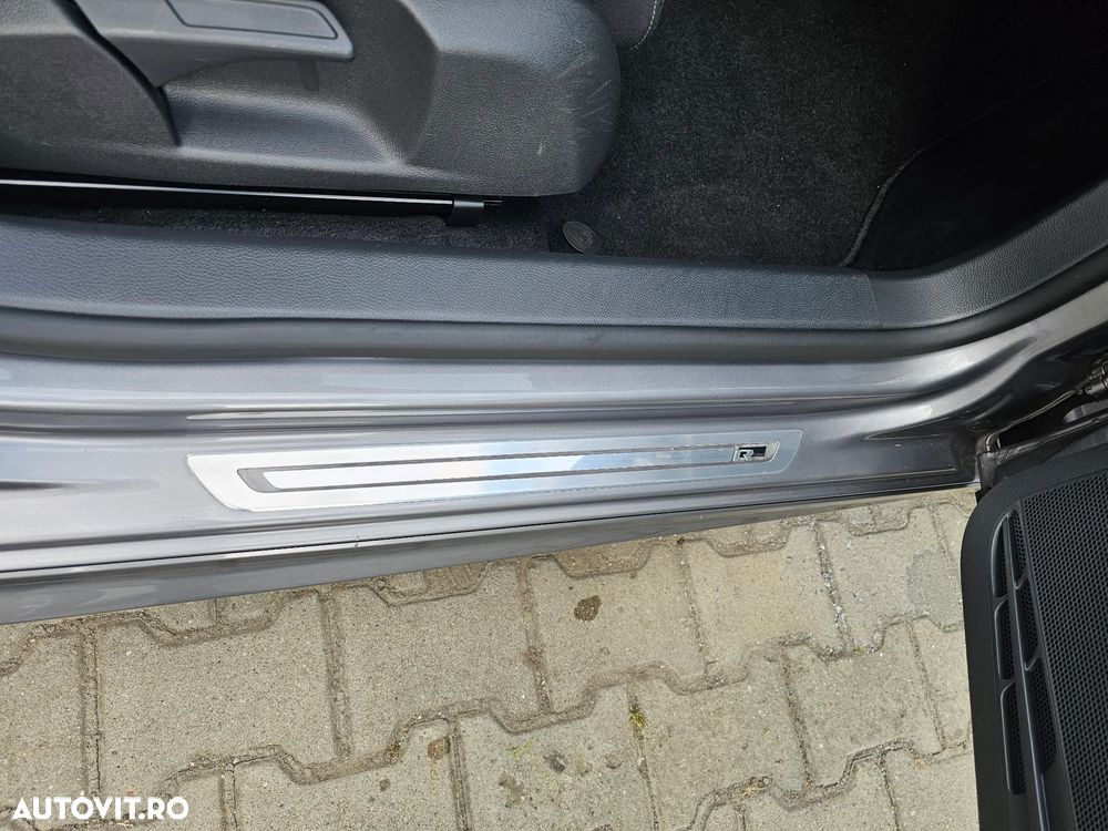 Volkswagen Golf - 20