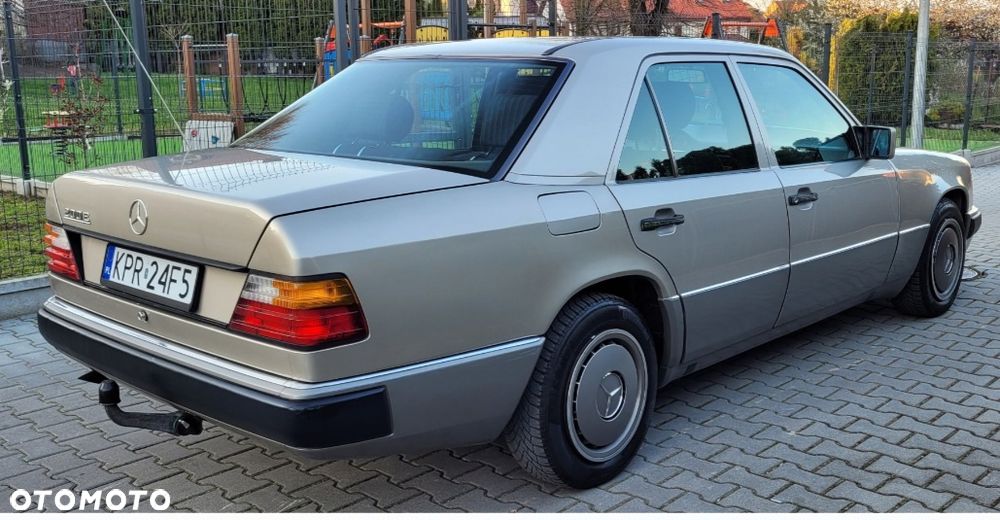 Mercedes-Benz W124 (1984-1993) - 7