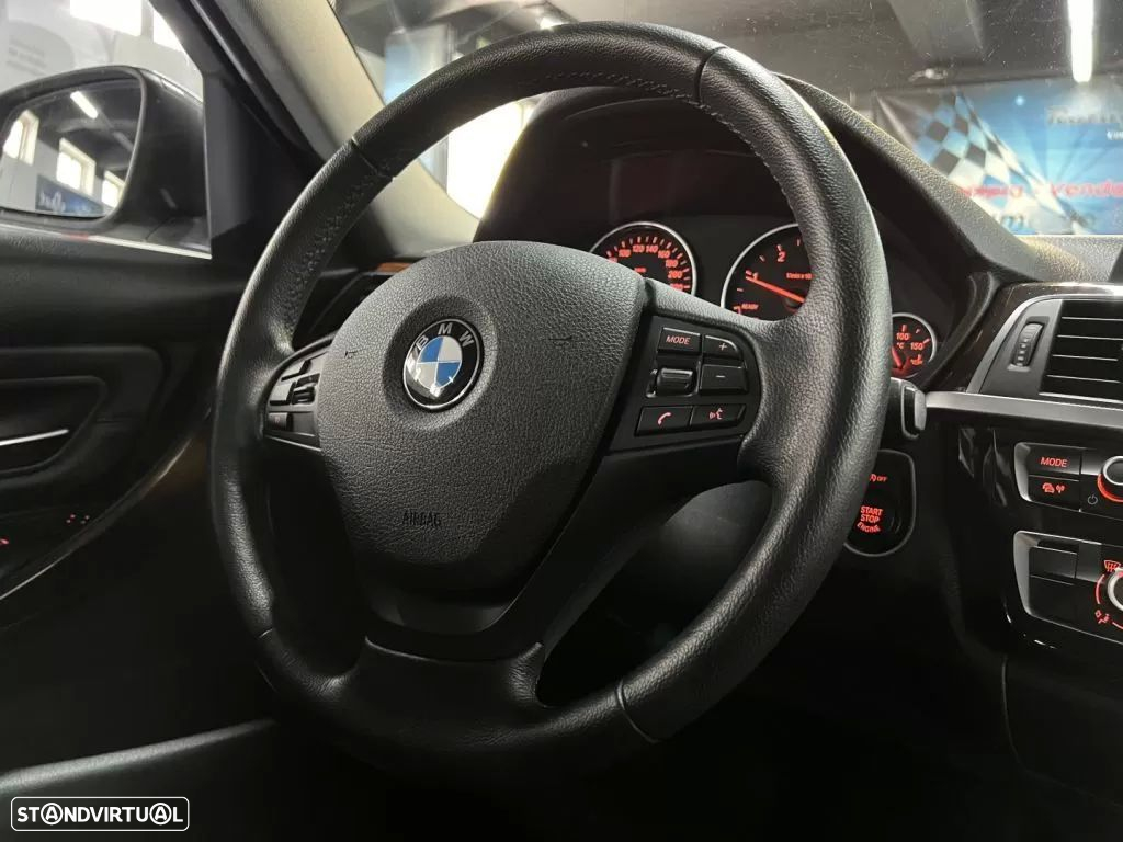 BMW 320 d Line Luxury Purity - 22