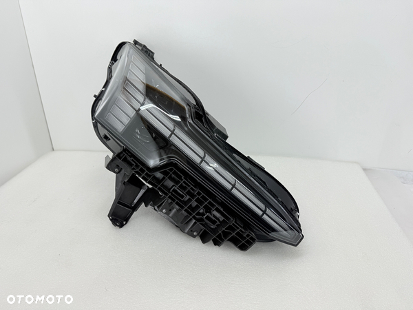 Lampa przednia prawa  VOLVO EX30 EX 30