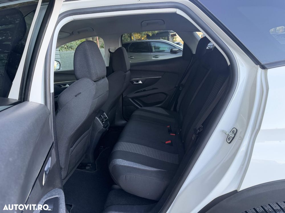 Peugeot 3008 BlueHDi 130 Stop & Start EAT8 Active - 17