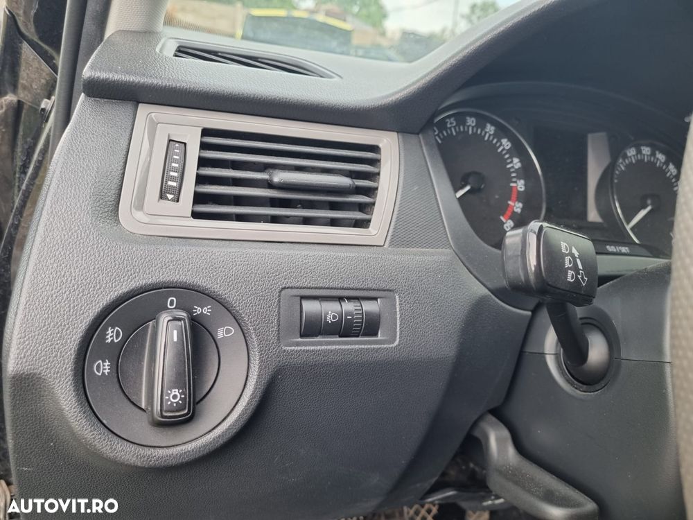 Dezmembrari  Skoda RAPID  2012  > 0000 1.6 TDI Motorina - 10