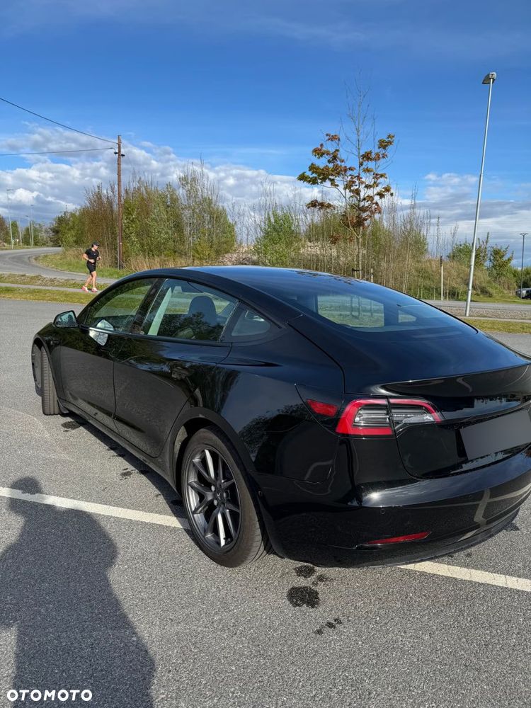 Tesla Model 3 Premium Langstreckenbatterie AWD Dual Motor - 4