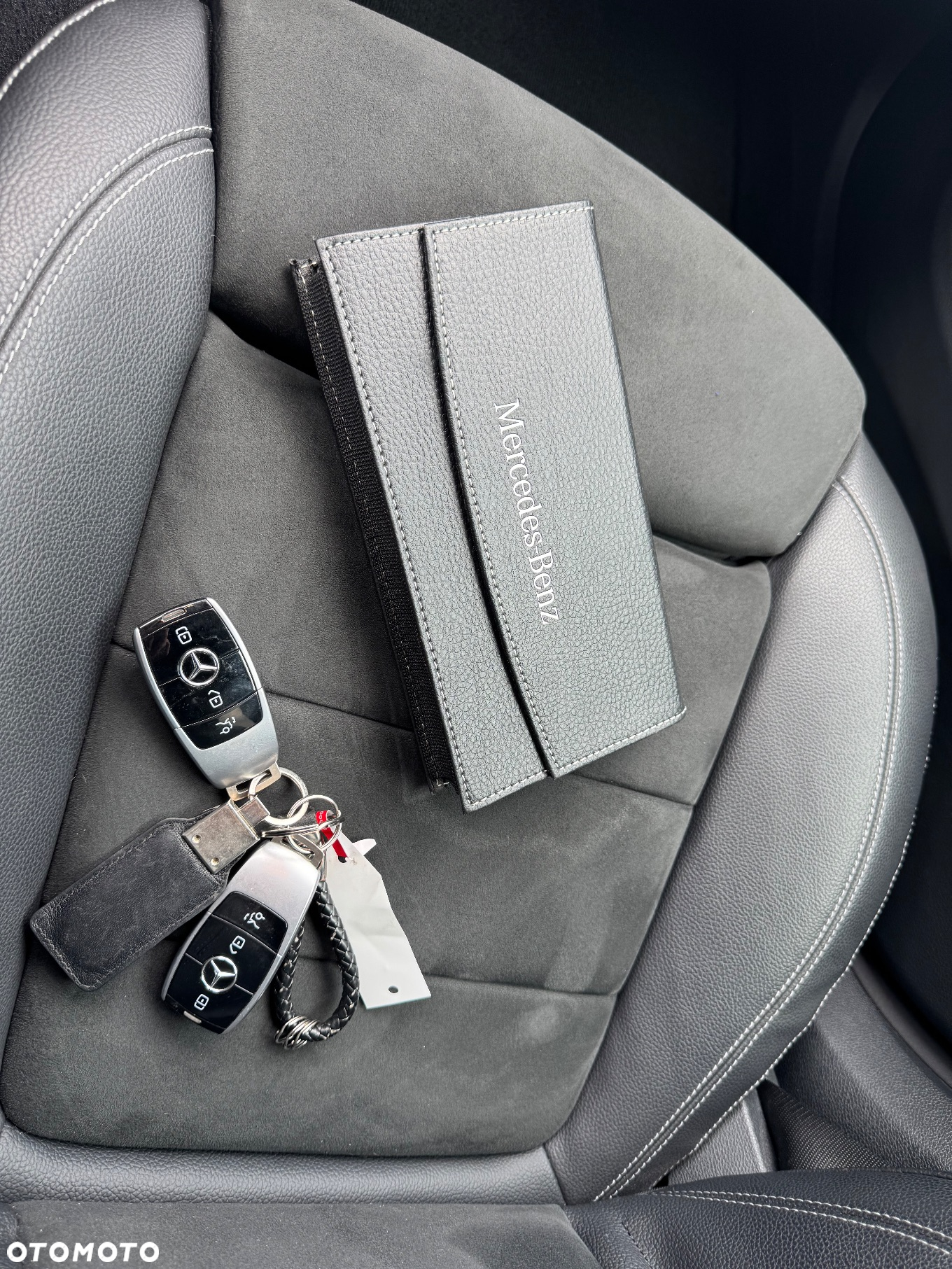 Mercedes-Benz Klasa E 200 4-Matic 9G-TRONIC - 34