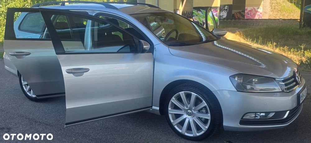 Volkswagen Passat 2.0 TDI DPF BlueMotion Technology Trendline - 15