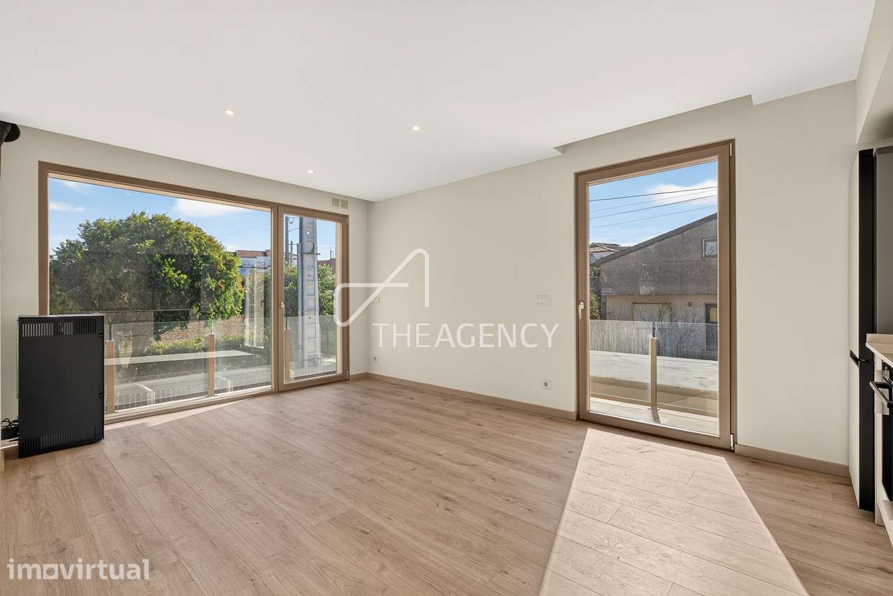 Apartamento Costeiro T2 Moderno com Piscina I Lourinhã - Grande imagem: 4/36