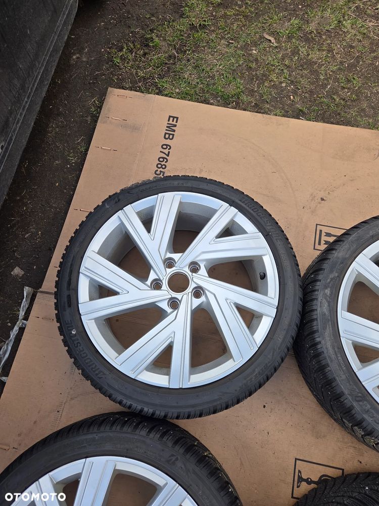 Koła Felgi aluminiowe VW Golf VIII 8 18 Cali Bergamo 5H0601025M 7.5Jx18H2 ET 51 5H0601025AB - 6