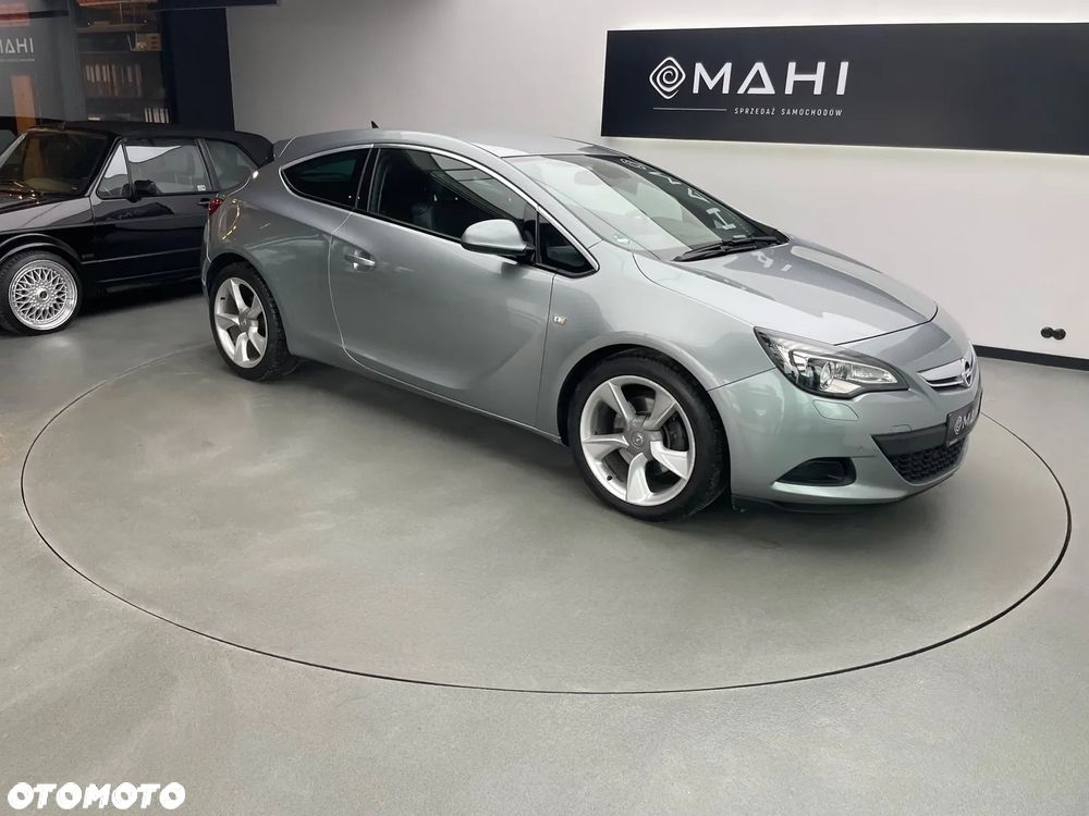 Opel Astra IV GTC 2.0 CDTI Sport - 13