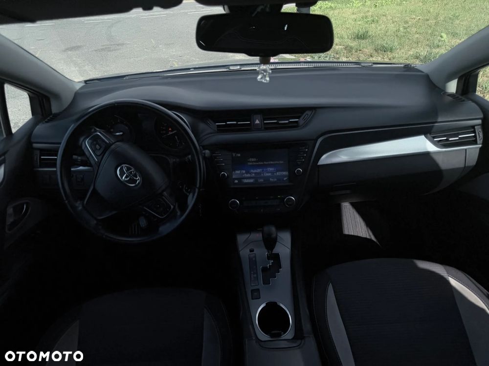 Toyota Avensis 1.8 Premium MS - 7