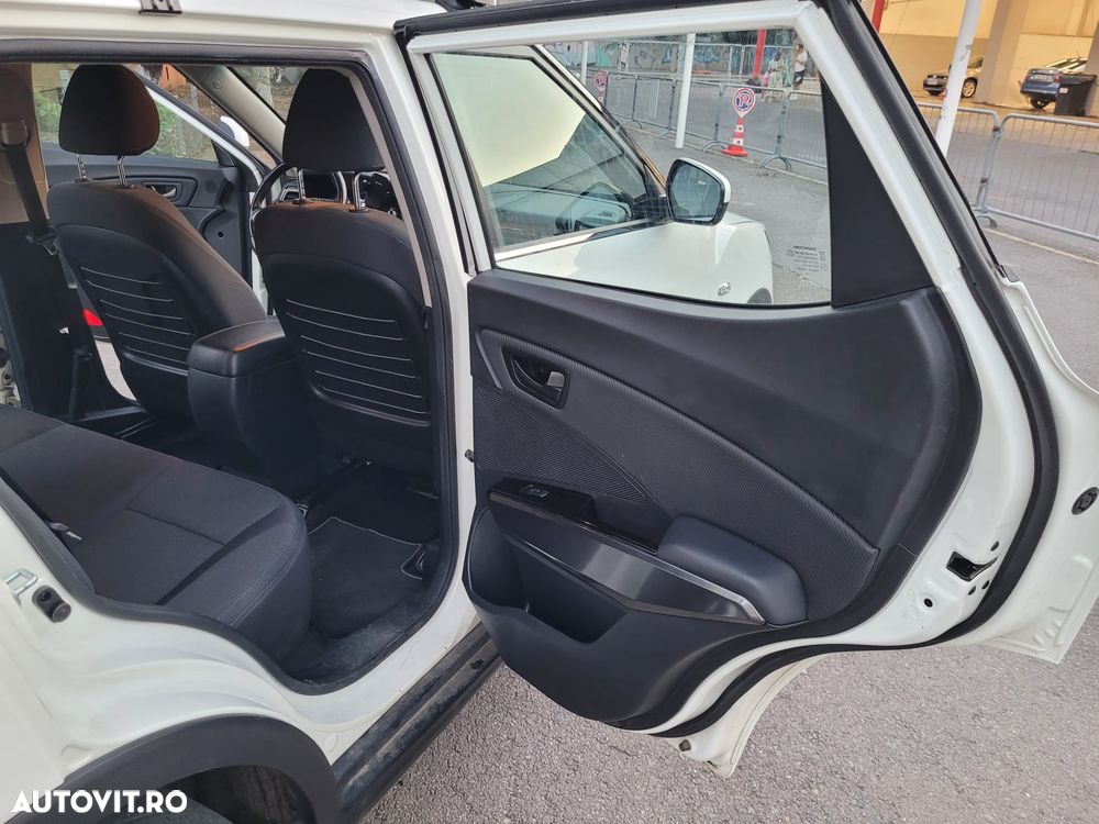 SsangYong Tivoli 1.5L GDI  Turbo STD - 19
