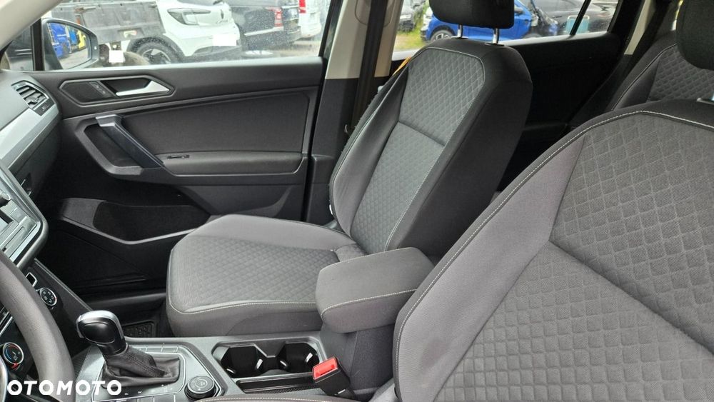 Volkswagen Tiguan - 27