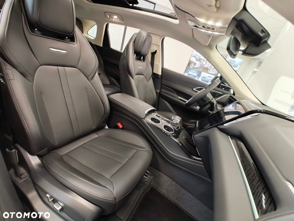 Hongqi HS3 1.5T FWD - 25