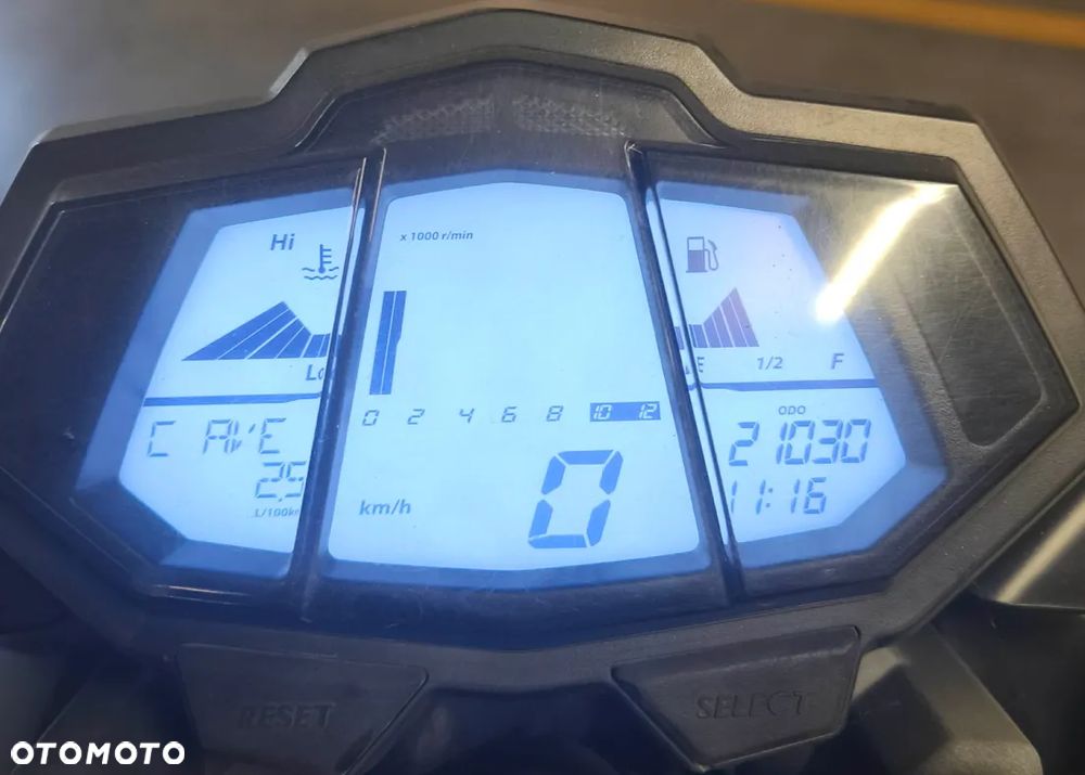 Yamaha MT - 6