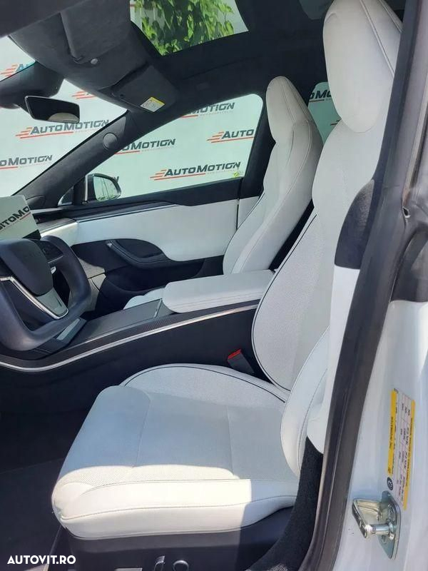 Tesla Model S Plaid - 8