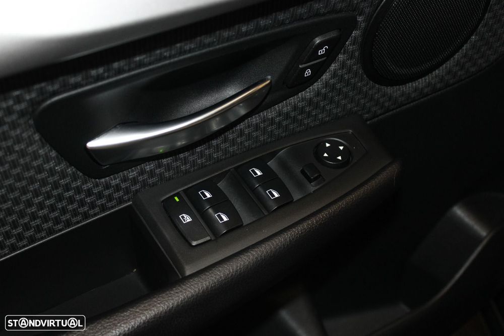 BMW 216 Active Tourer d Advantage - 23