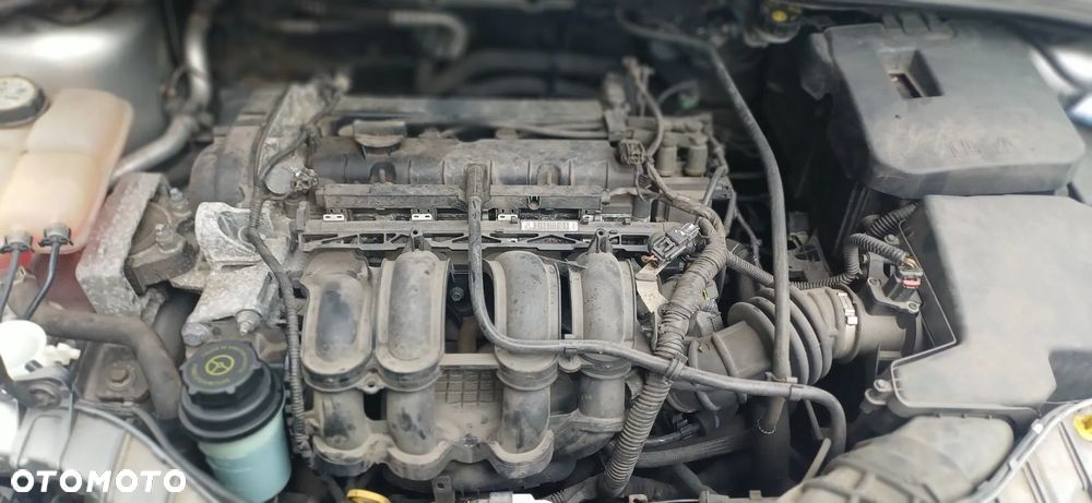 Ford Focus 1.6 Trend Sport - 12