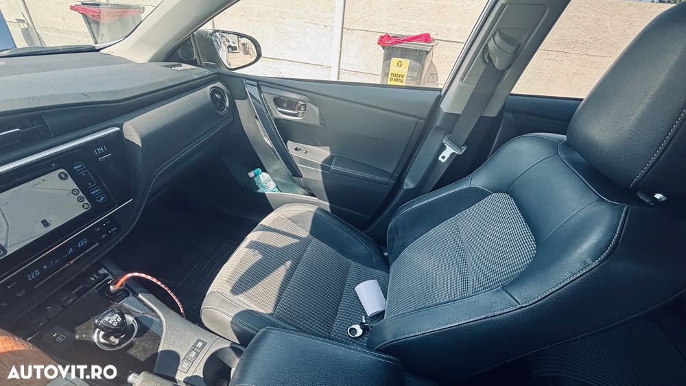 Toyota Auris - 10