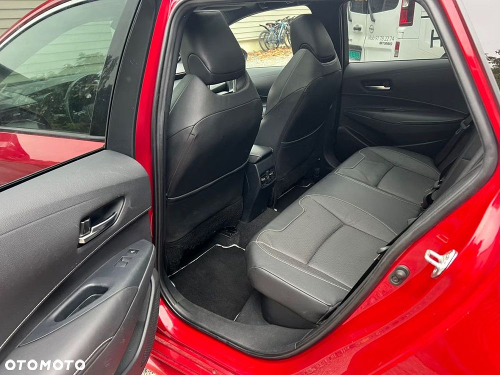 Toyota Corolla 2.0 Lounge - 29