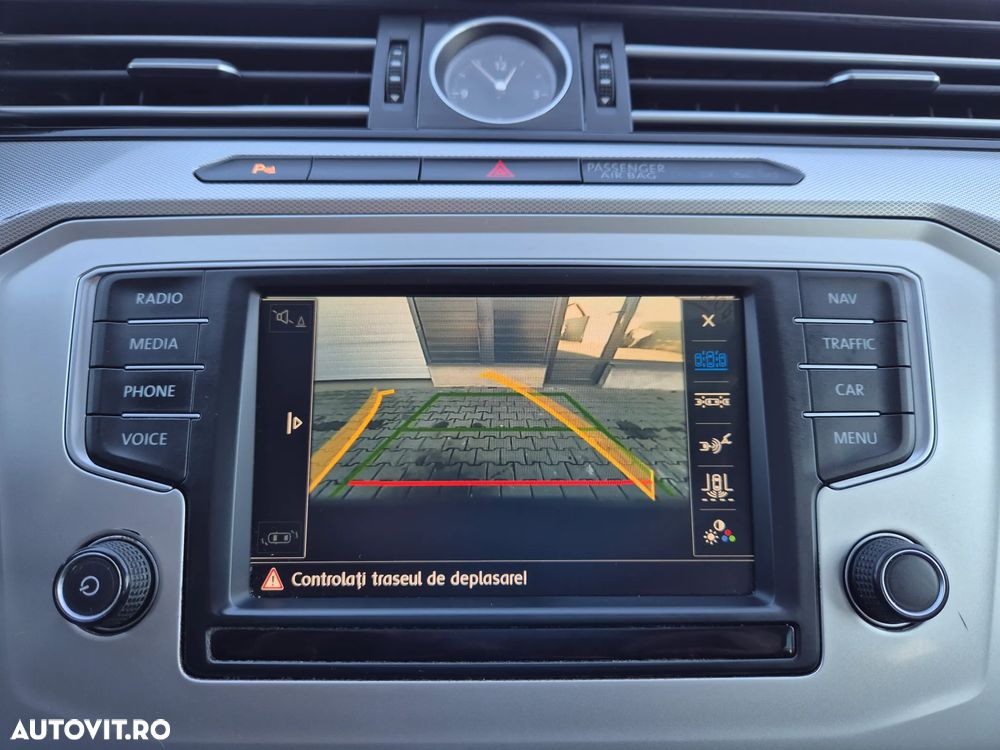 Volkswagen Passat 2.0 TDI DSG (BlueMotion Technology) Comfortline - 9