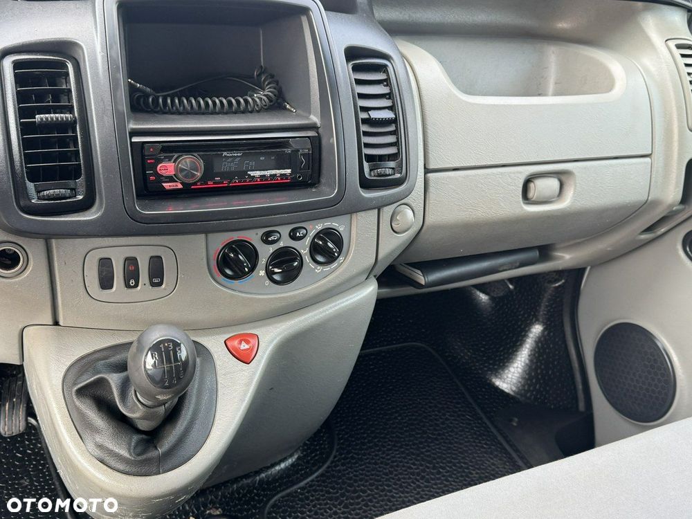 Nissan Interstar - 6