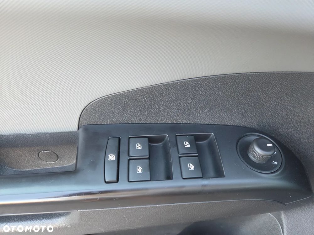 Chevrolet Aveo 1.2 LT - 18