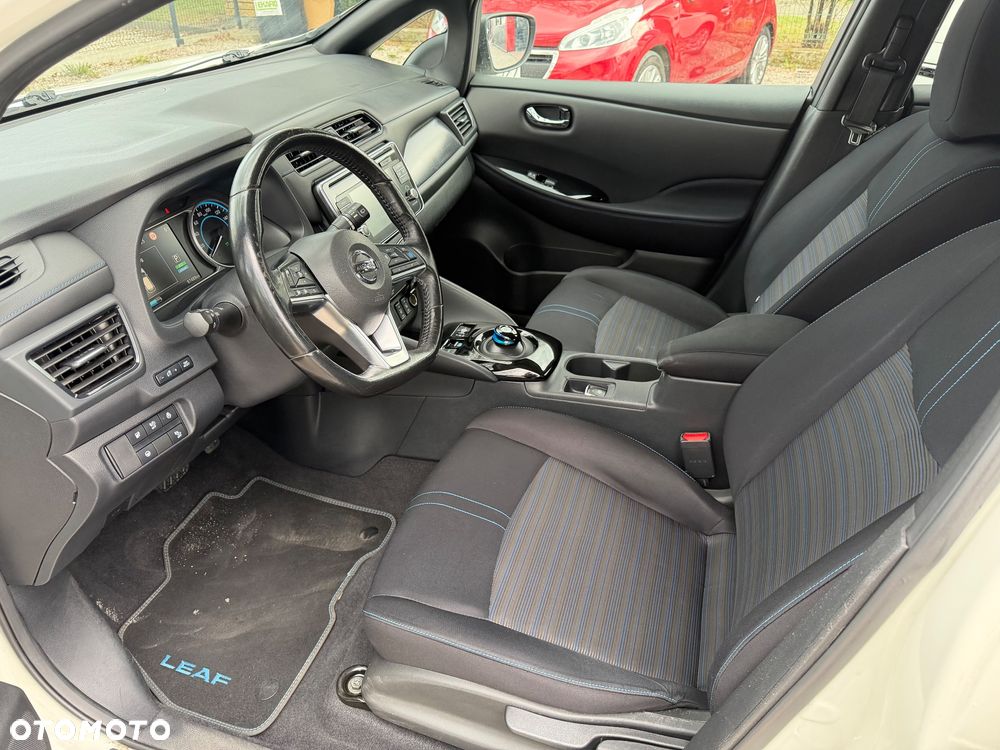 Nissan Leaf 40 kWh Tekna - 11