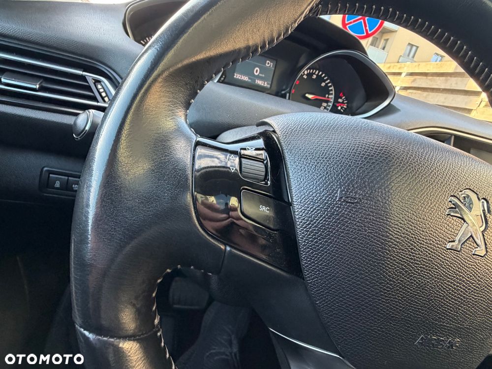 Peugeot 308 BlueHDi FAP 150 EAT6 Stop&Start GT-Line Edition - 31