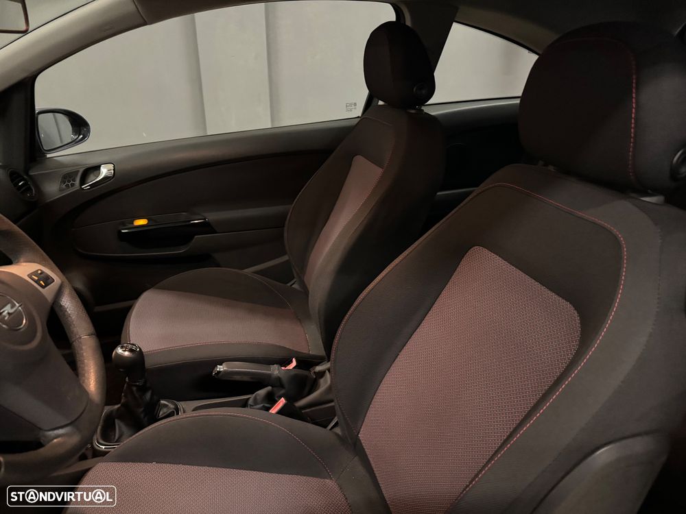 Opel Corsa 1.2 Twinport Cosmo - 13