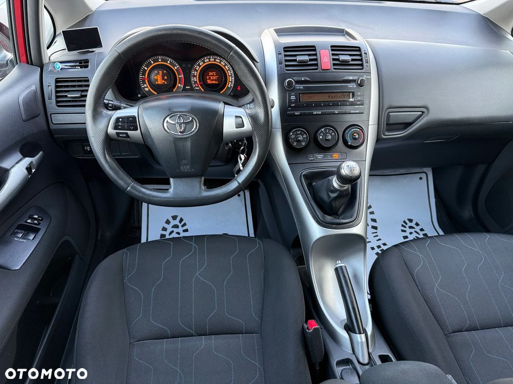Toyota Auris 1.33 VVT-i Active - 4