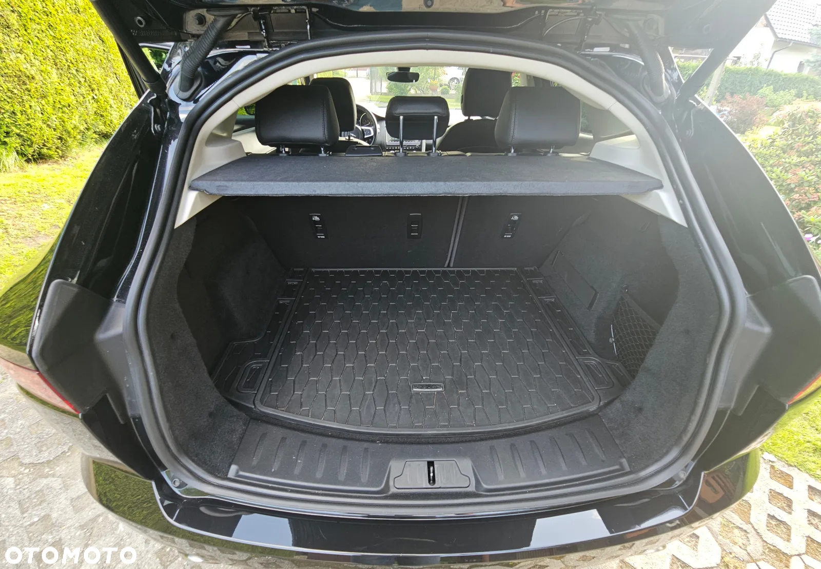 Jaguar E-Pace P250 AWD - 19