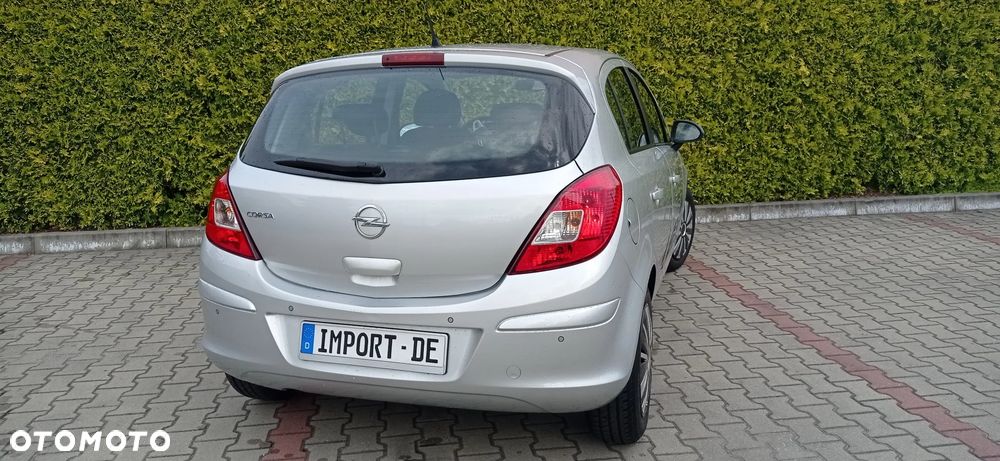 Opel Corsa 1.4 16V Active - 4