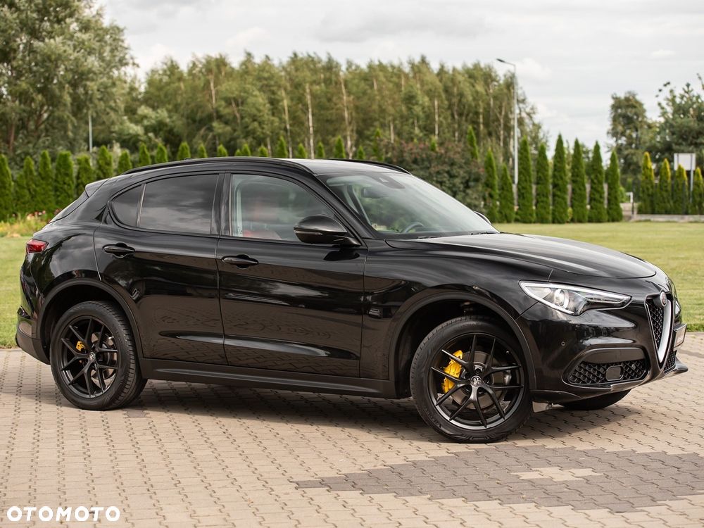 Alfa Romeo Stelvio 2.0 Turbo 16V AT8-Q4 Veloce - 4