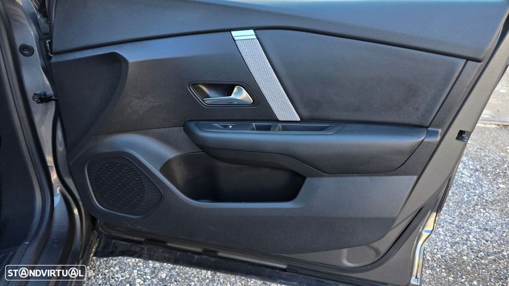 Citroën C4 1.2 PureTech Plus EAT8 - 54