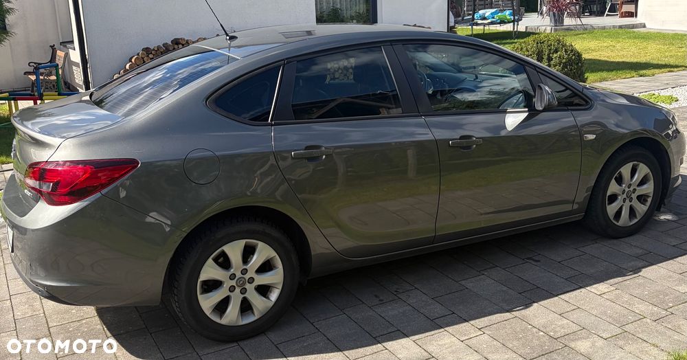 Opel Astra 1.4 T Active EU6 - 4