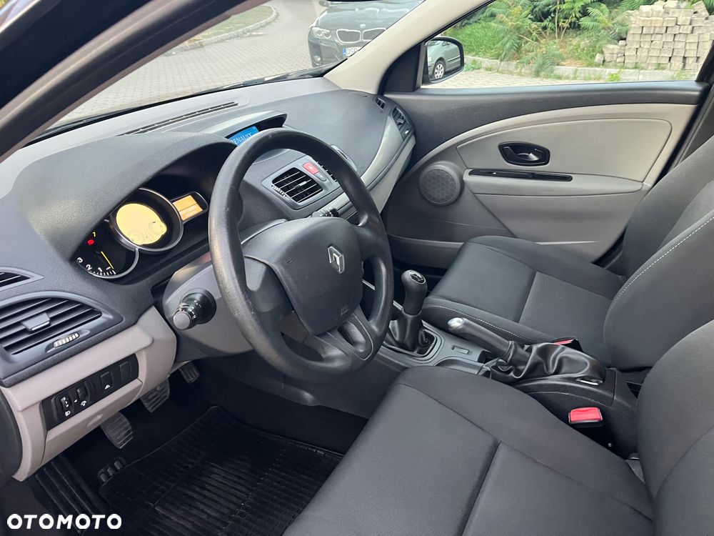 Renault Megane 1.6 16V 100 Authentique - 9