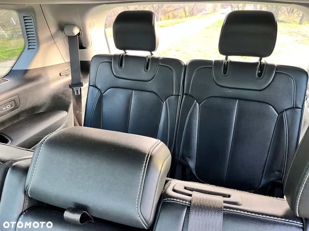 Jeep Grand Cherokee - 11