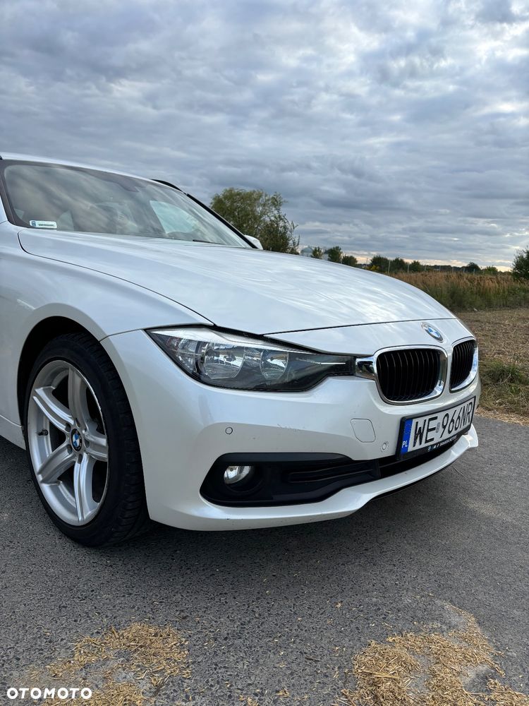 BMW Seria 3 318d Luxury Line - 7