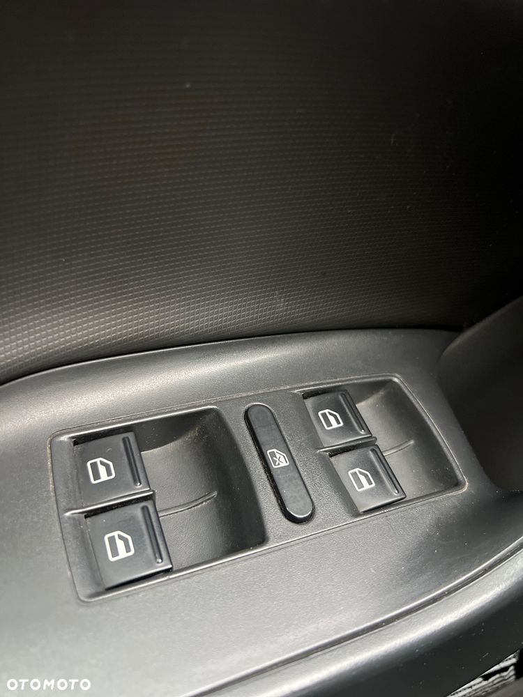 Seat Ibiza 1.6 16V Style DSG - 8