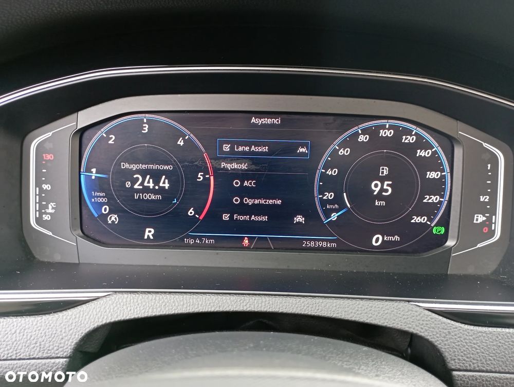 Volkswagen Passat Variant 2.0 TDI EVO Business DSG - 17