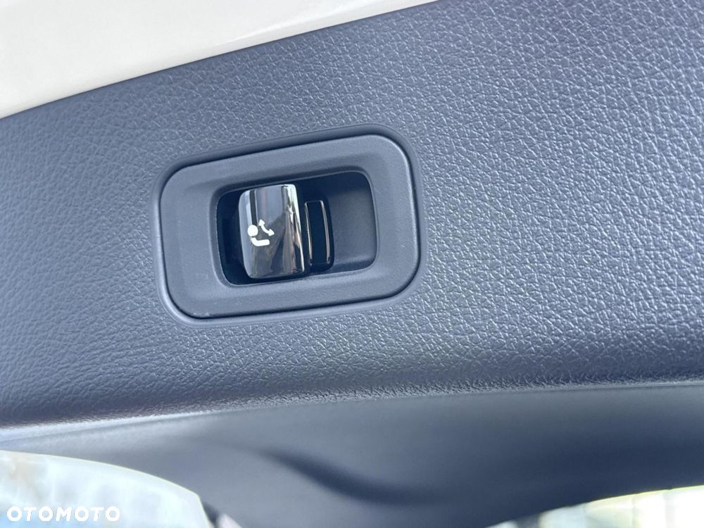 Mercedes-Benz GLC - 19